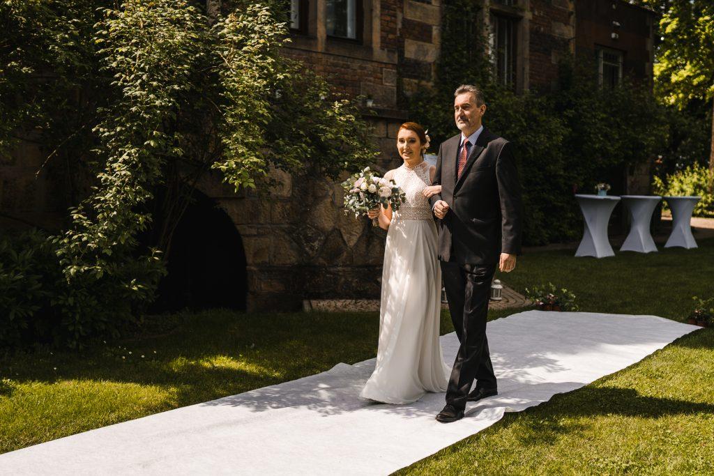 Piękny ślub plenerowy w Pałac Żeleńskich Kraków 